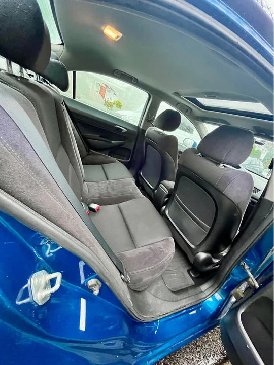 2011 Honda Civic 8th Gen - Image 3 of 10