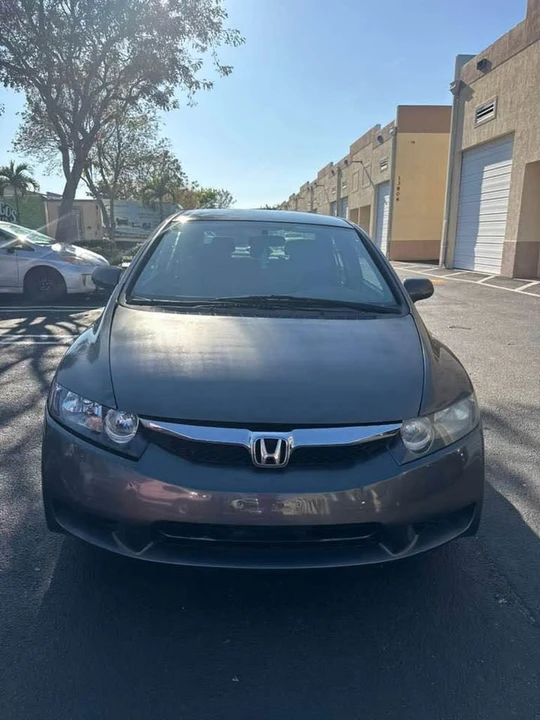 2011 Honda Civic 8th Gen - Image 5 of 11