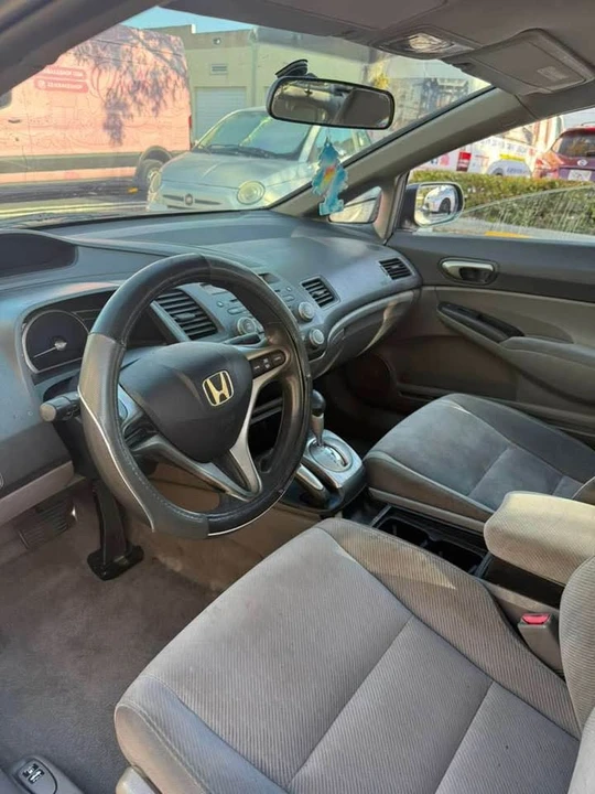 2011 Honda Civic 8th Gen - Image 9 of 11