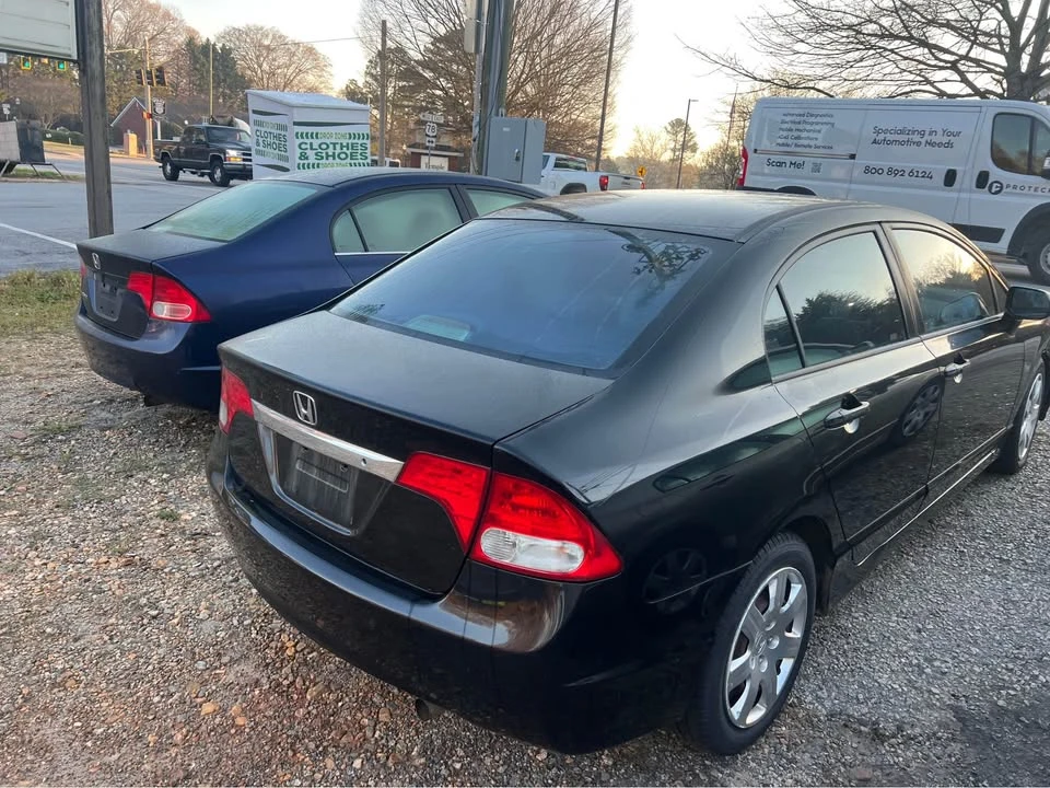 2011 Honda Civic 8th Gen - Image 6 of 9