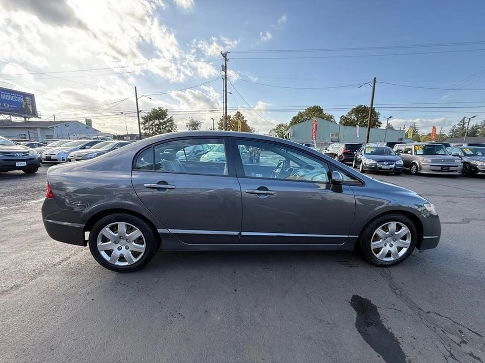 2011 Honda Civic 8th Gen - Image 4 of 11