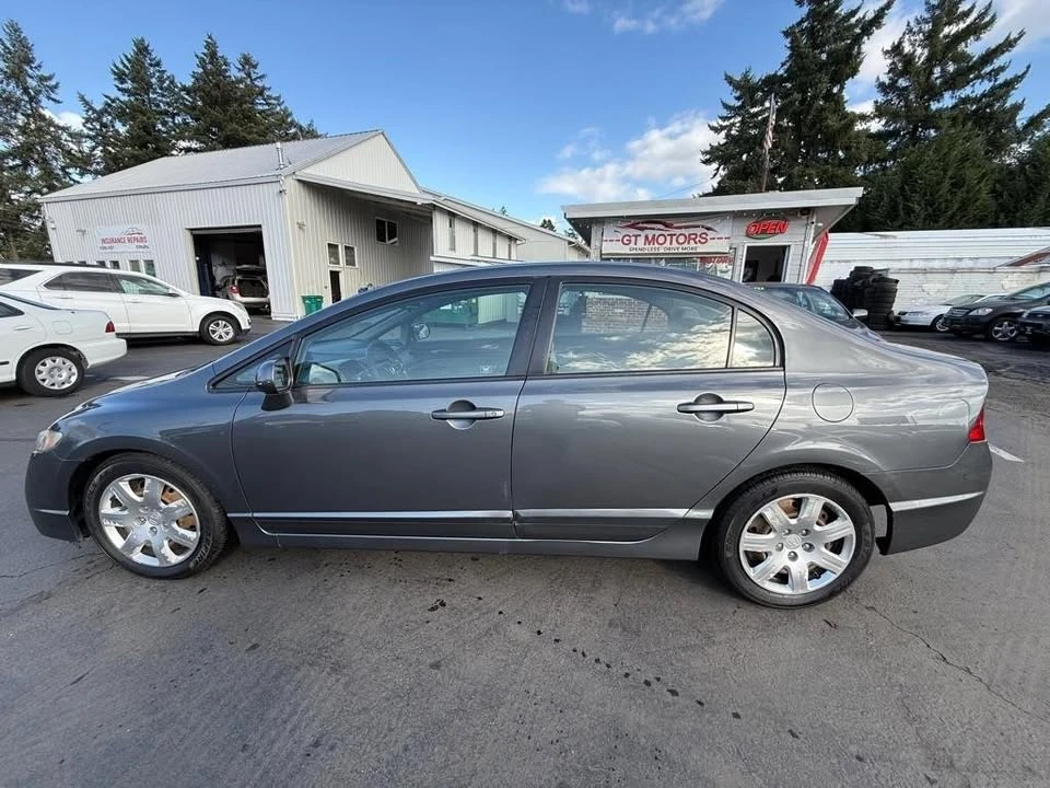 2011 Honda Civic 8th Gen - Image 8 of 11