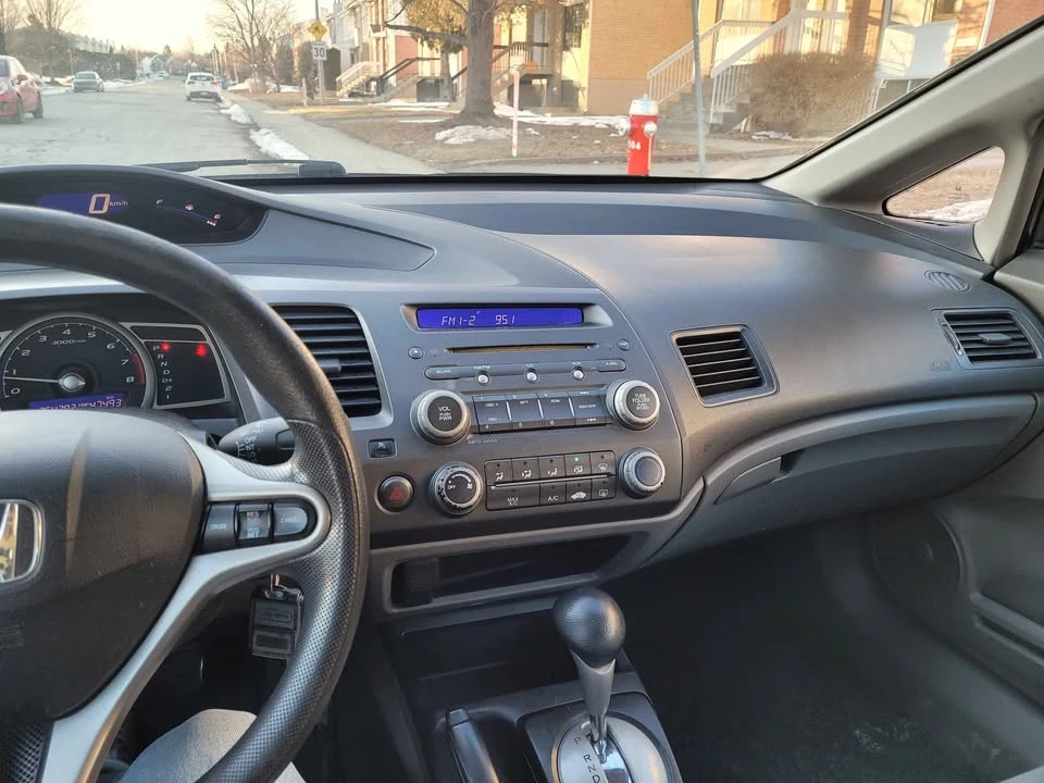 2011 Honda Civic 8th Gen - Image 3 of 11