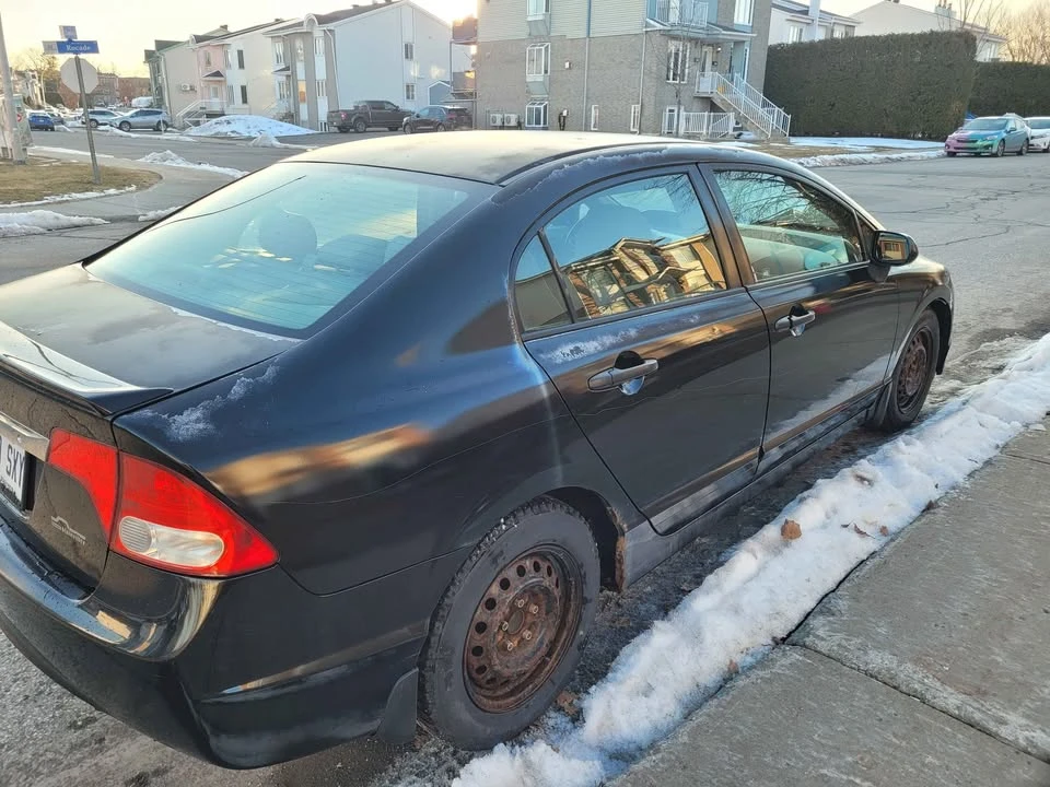 2011 Honda Civic 8th Gen - Image 8 of 11