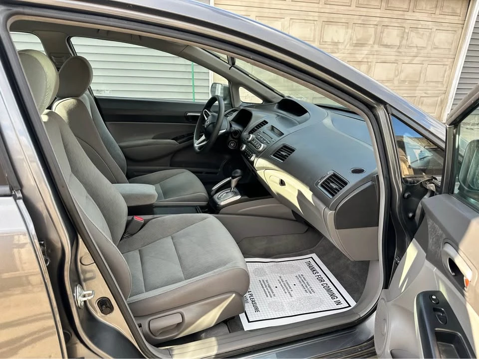 2011 Honda Civic 8th Gen - Image 7 of 12