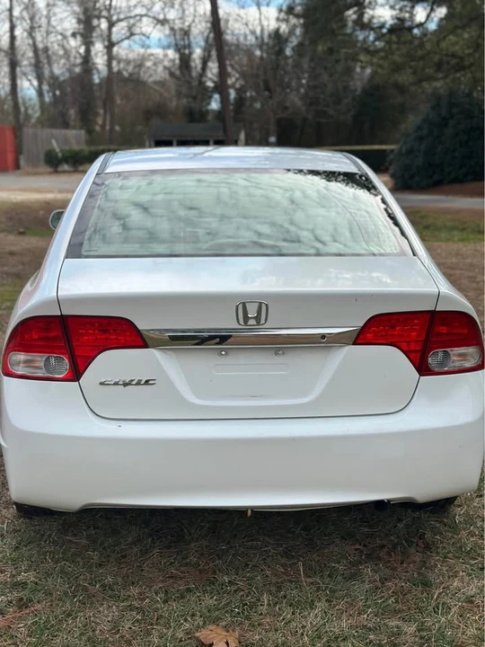 2011 Honda Civic 8th Gen - Image 7 of 14