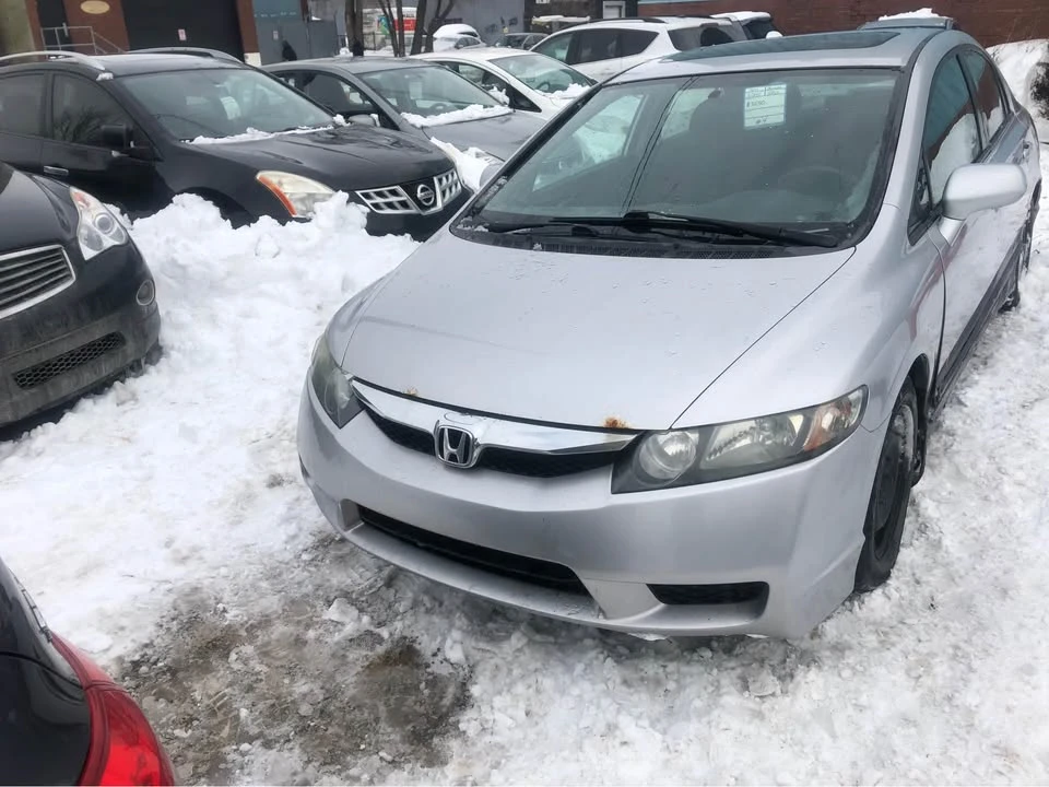 2011 Honda Civic 8th Gen - Image 2 of 6