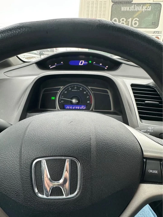 2011 Honda Civic 8th Gen - Image 2 of 5