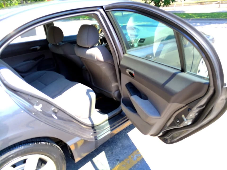 2011 Honda Civic 8th Gen - Image 18 of 20