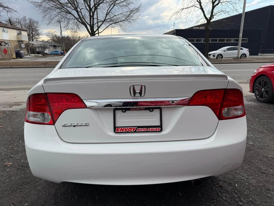 2011 Honda Civic 8th Gen - Image 5 of 15