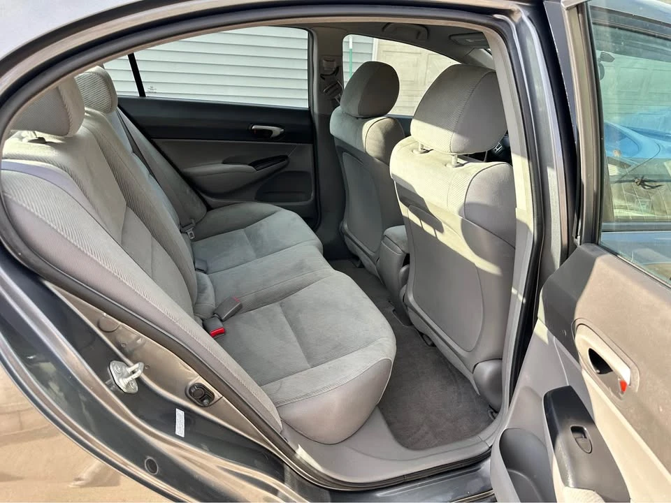 2011 Honda Civic 8th Gen - Image 8 of 12