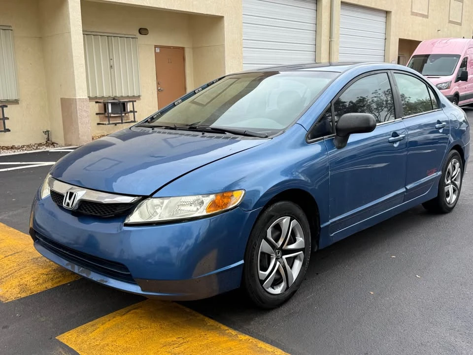 2011 Honda Civic 8th Gen - Image 2 of 11