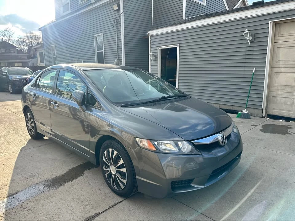 2011 Honda Civic 8th Gen - Image 6 of 12