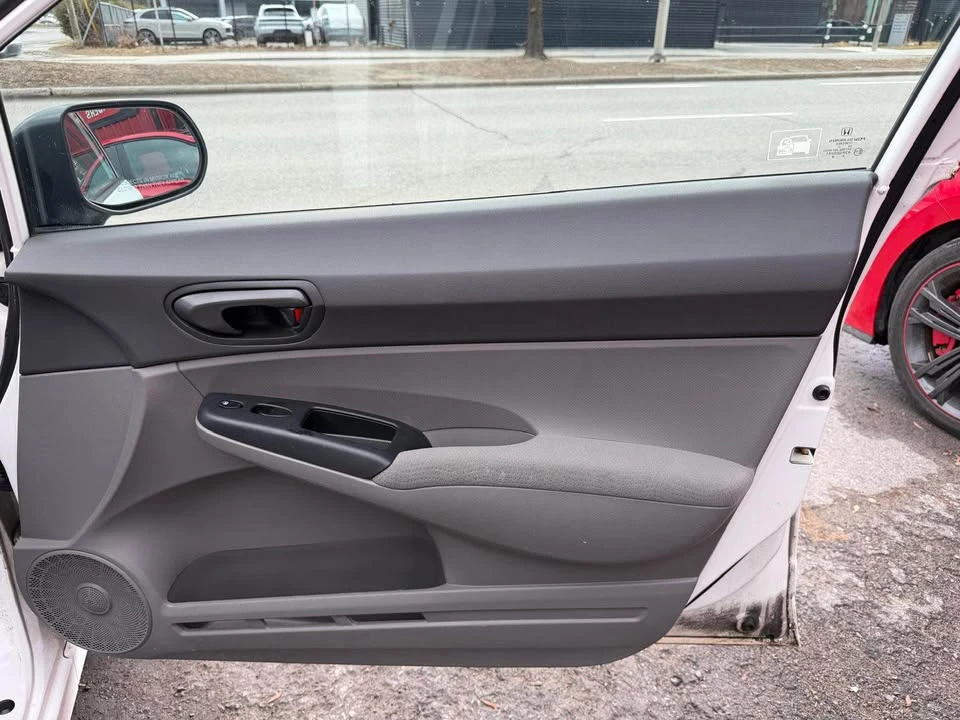2011 Honda Civic 8th Gen - Image 9 of 15