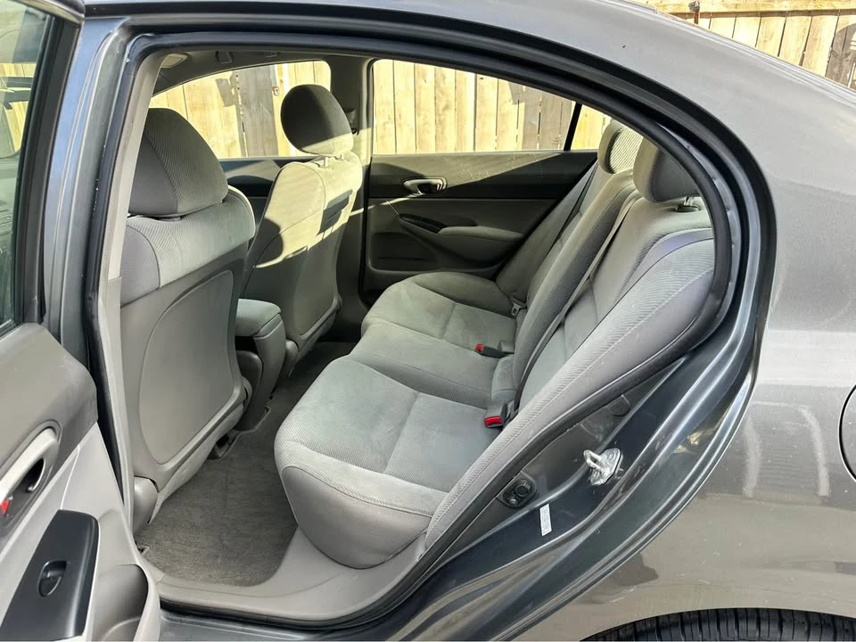 2011 Honda Civic 8th Gen - Image 9 of 12