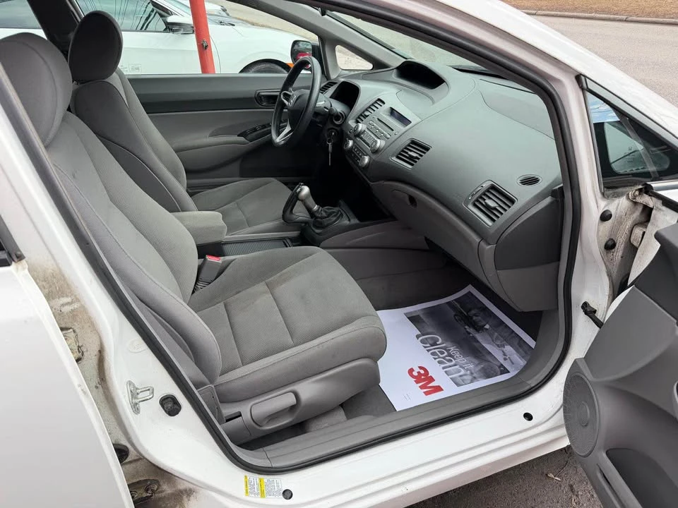 2011 Honda Civic 8th Gen - Image 8 of 15
