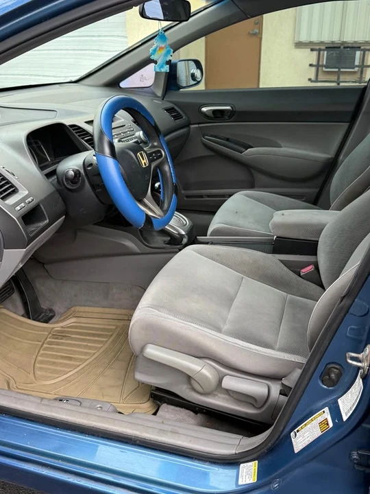 2011 Honda Civic 8th Gen - Image 7 of 11