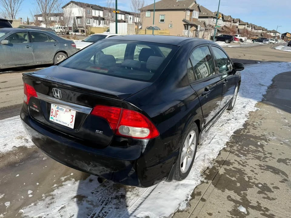 2011 Honda Civic 8th Gen - Image 2 of 8