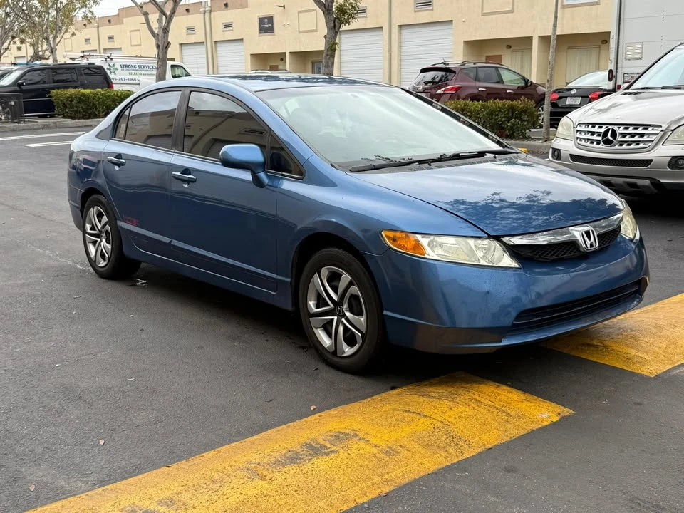 2011 Honda Civic 8th Gen - Image 4 of 11