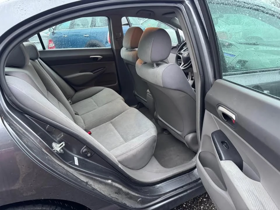 2011 Honda Civic 8th Gen - Image 11 of 15