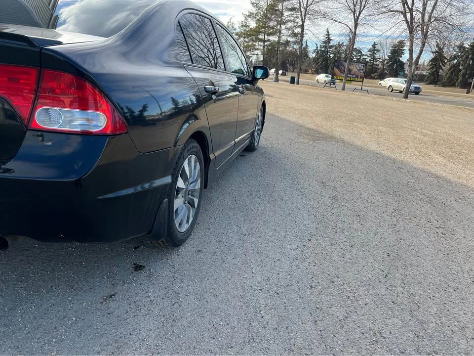2011 Honda Civic 8th Gen - Image 5 of 14