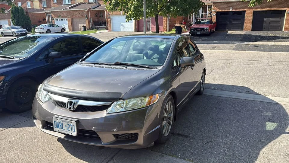 2011 Honda Civic 8th Gen - Image 2 of 7
