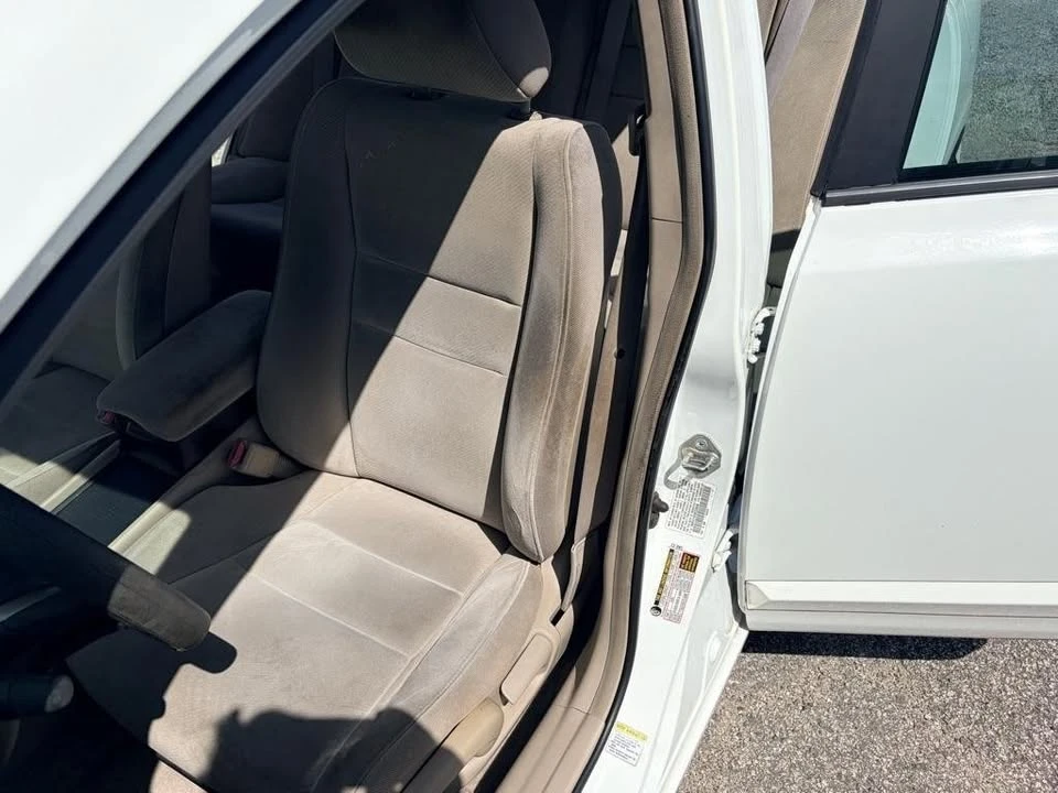 2011 Honda Civic 8th Gen - Image 10 of 19