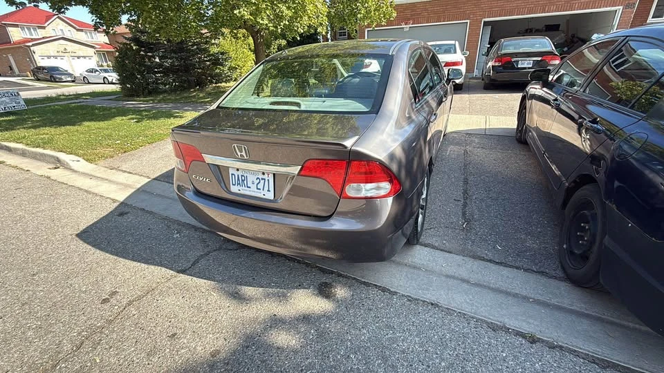2011 Honda Civic 8th Gen - Image 4 of 7