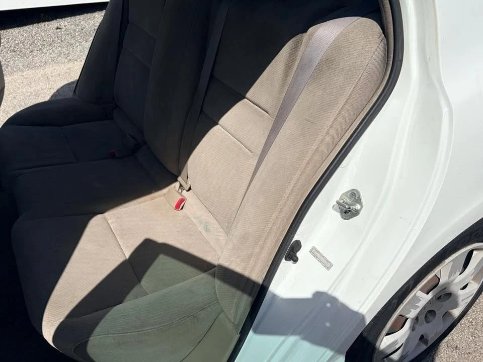 2011 Honda Civic 8th Gen - Image 11 of 19