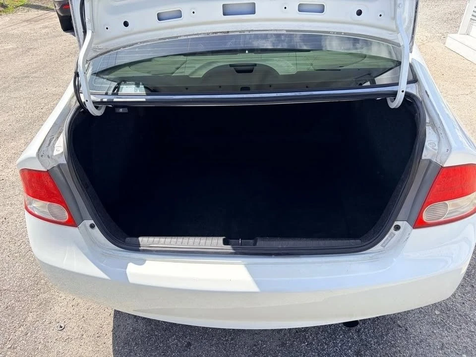 2011 Honda Civic 8th Gen - Image 5 of 19