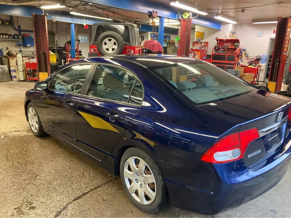 2011 Honda Civic 8th Gen - Image 3 of 13
