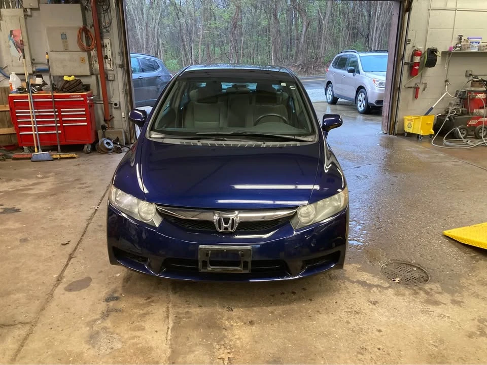 2011 Honda Civic 8th Gen - Image 8 of 13