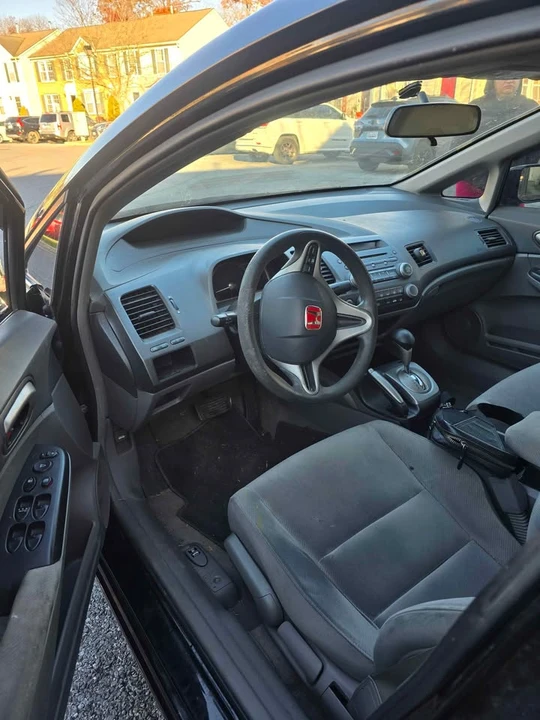 2011 Honda Civic 8th Gen - Image 4 of 6