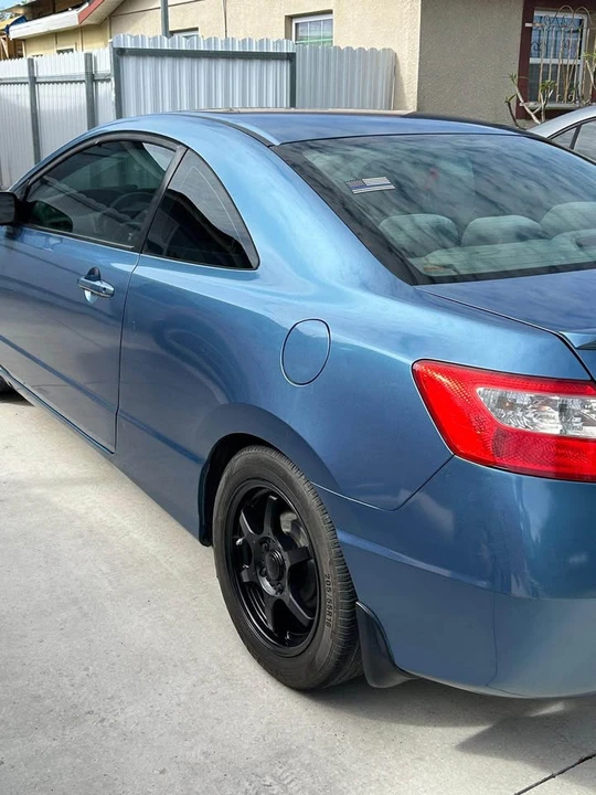 2011 Honda Civic 8th Gen - Image 5 of 9
