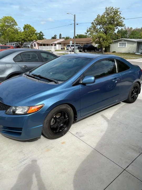 2011 Honda Civic 8th Gen - Image 2 of 9
