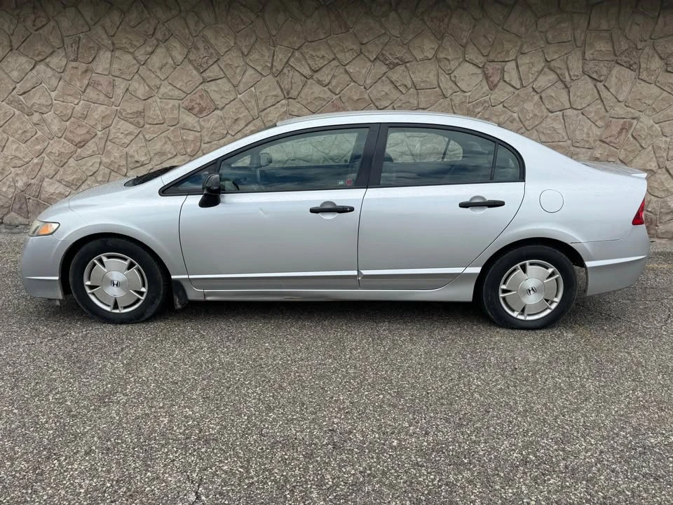 2011 Honda Civic 8th Gen - Image 2 of 10