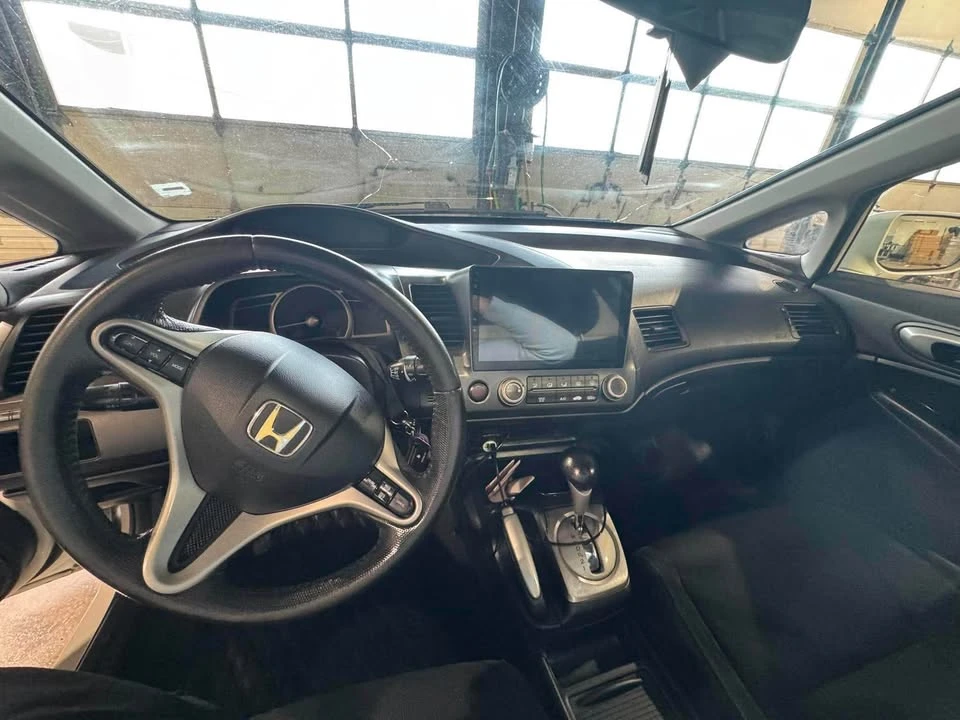 2011 Honda Civic 8th Gen - Image 2 of 5