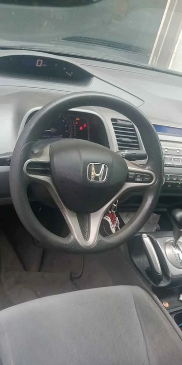 2011 Honda Civic 8th Gen - Image 3 of 4