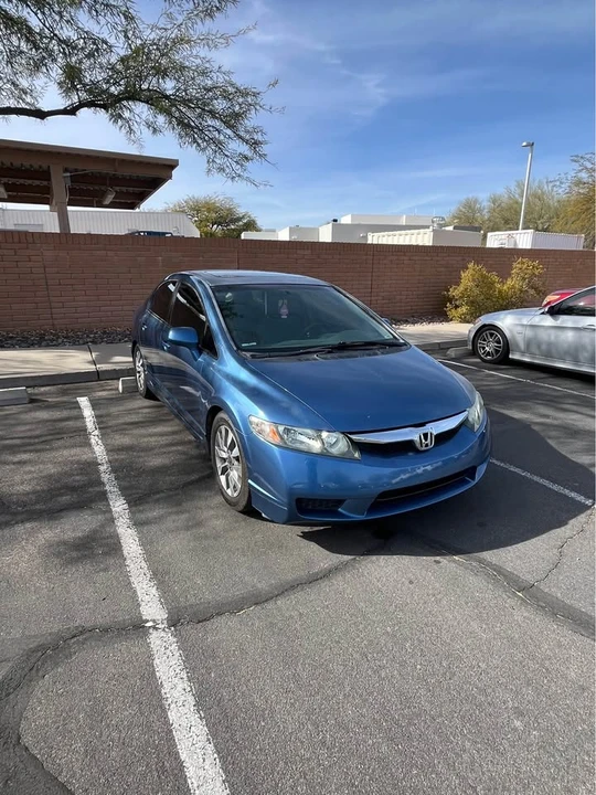 2011 Honda Civic 8th Gen - Image 2 of 10
