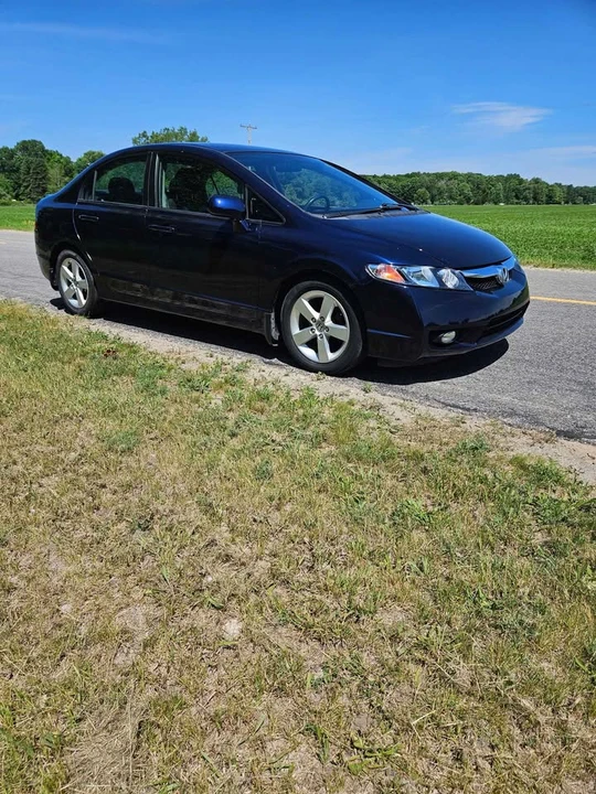 2011 Honda Civic 8th Gen - Image 9 of 15