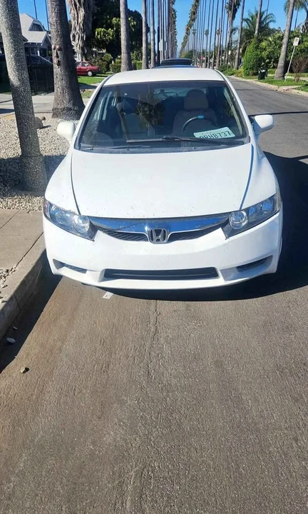 2011 Honda Civic 8th Gen - Image 4 of 4
