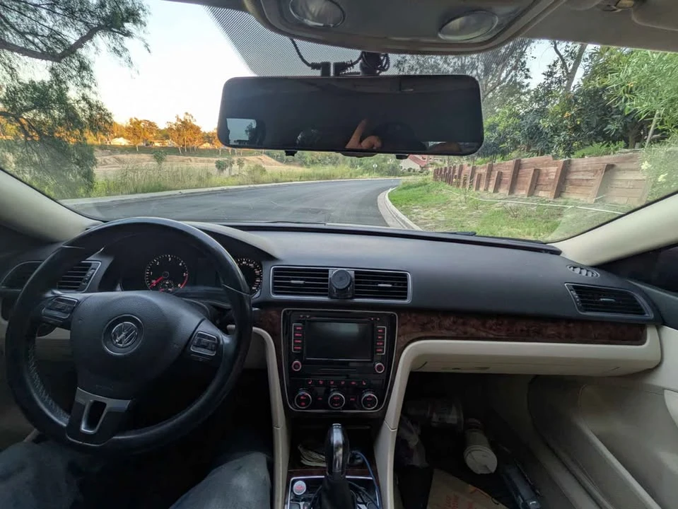 2011 Honda Civic 8th Gen - Image 3 of 4