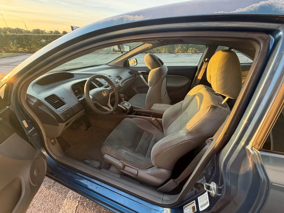 2011 Honda Civic 8th Gen - Image 8 of 18