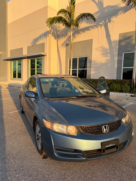 2011 Honda Civic 8th Gen - Image 16 of 18