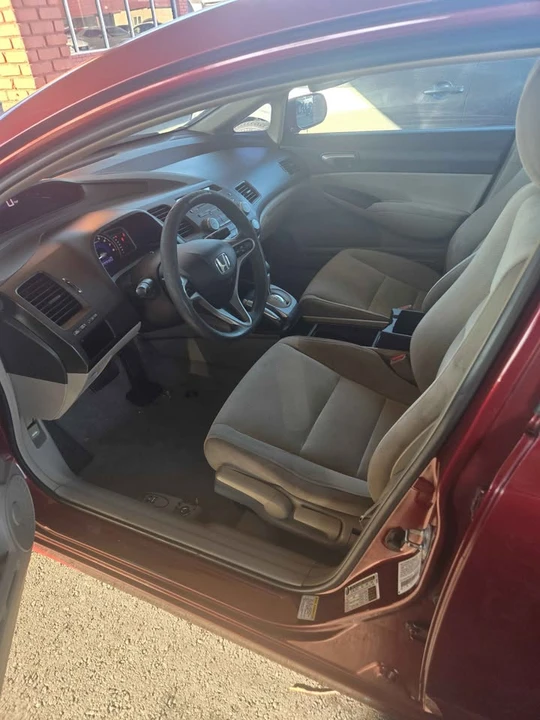 2011 Honda Civic 8th Gen - Image 5 of 6