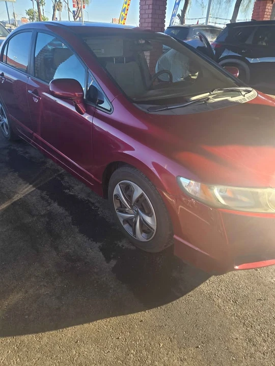 2011 Honda Civic 8th Gen - Image 3 of 6
