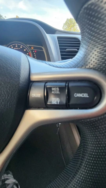 2011 Honda Civic 8th Gen - Image 5 of 12
