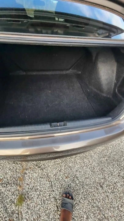2011 Honda Civic 8th Gen - Image 9 of 12