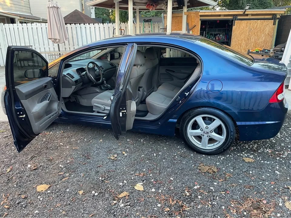 2011 Honda Civic 8th Gen - Image 10 of 20