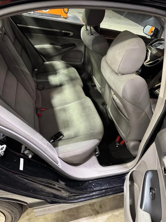 2011 Honda Civic 8th Gen - Image 3 of 8